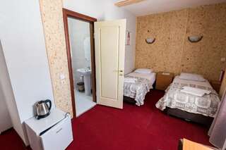 Гостиница Первый Поезд Йошкар-Ола Двухместный номер Комфорт с 1 кроватью или 2 отдельными кроватями-4